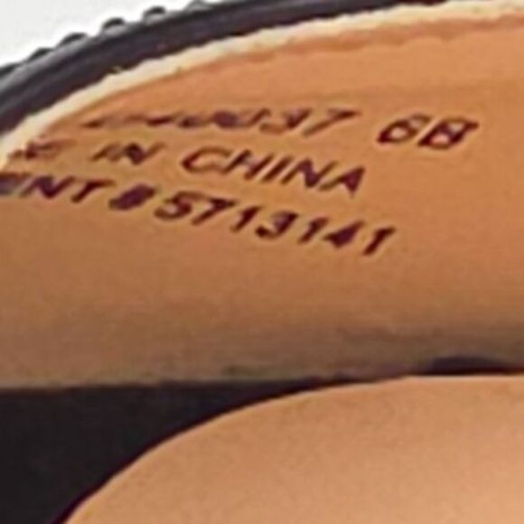 Cole Haan Black Patent Leather Peep Toe Pumps Slip On Heels size 6 - Picture 8 of 8